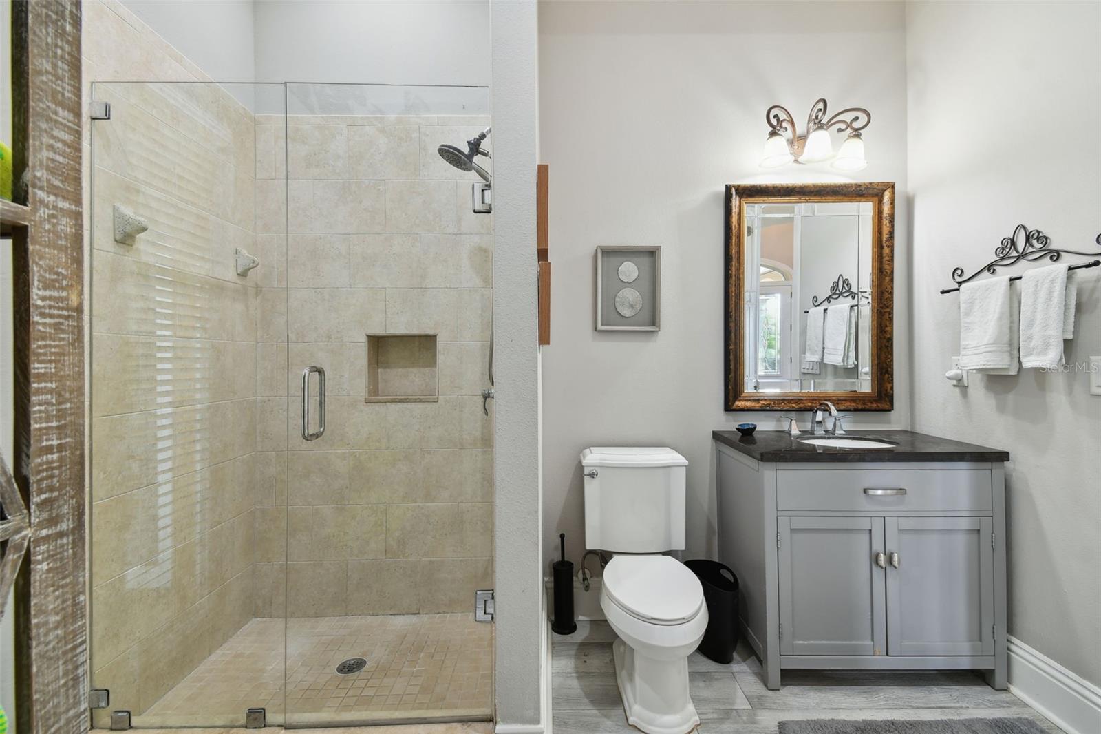 BAY VISTA - Residential