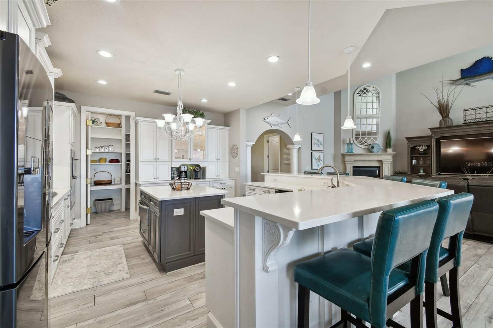 BAY VISTA - Residential