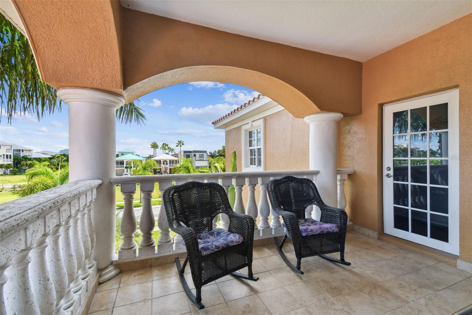 BAY VISTA - Residential