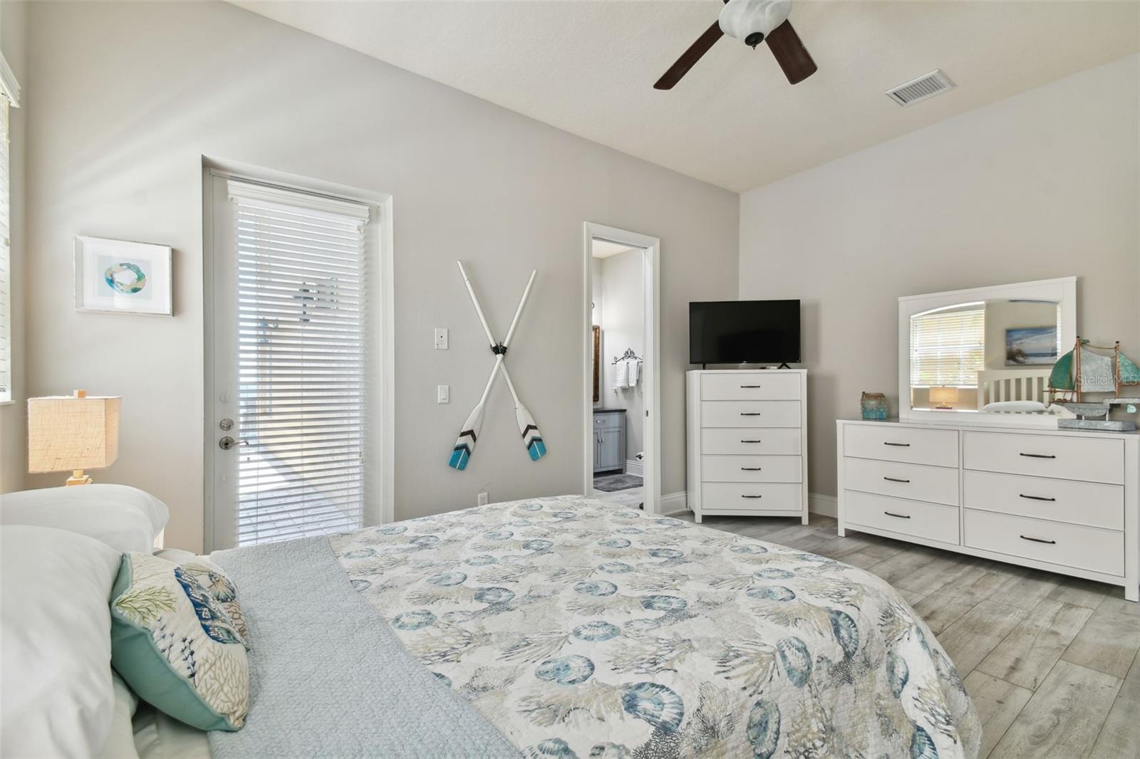 BAY VISTA - Residential