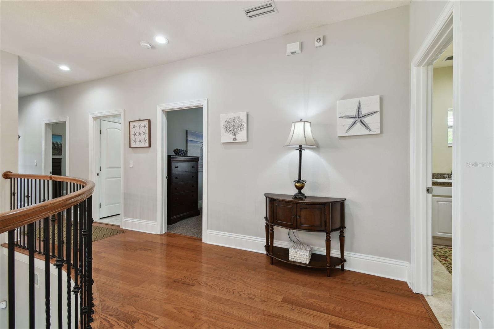 BAY VISTA - Residential