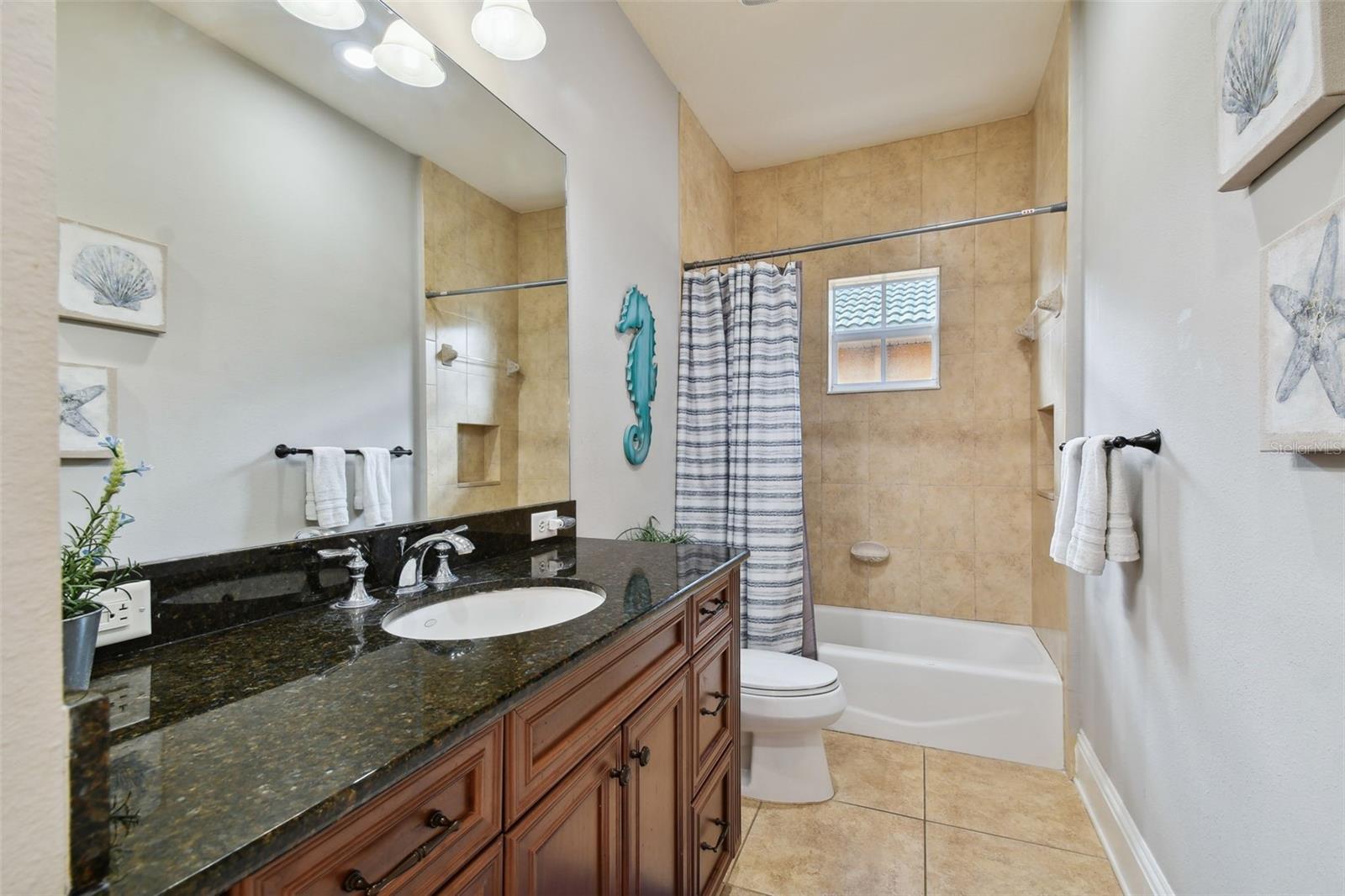 BAY VISTA - Residential