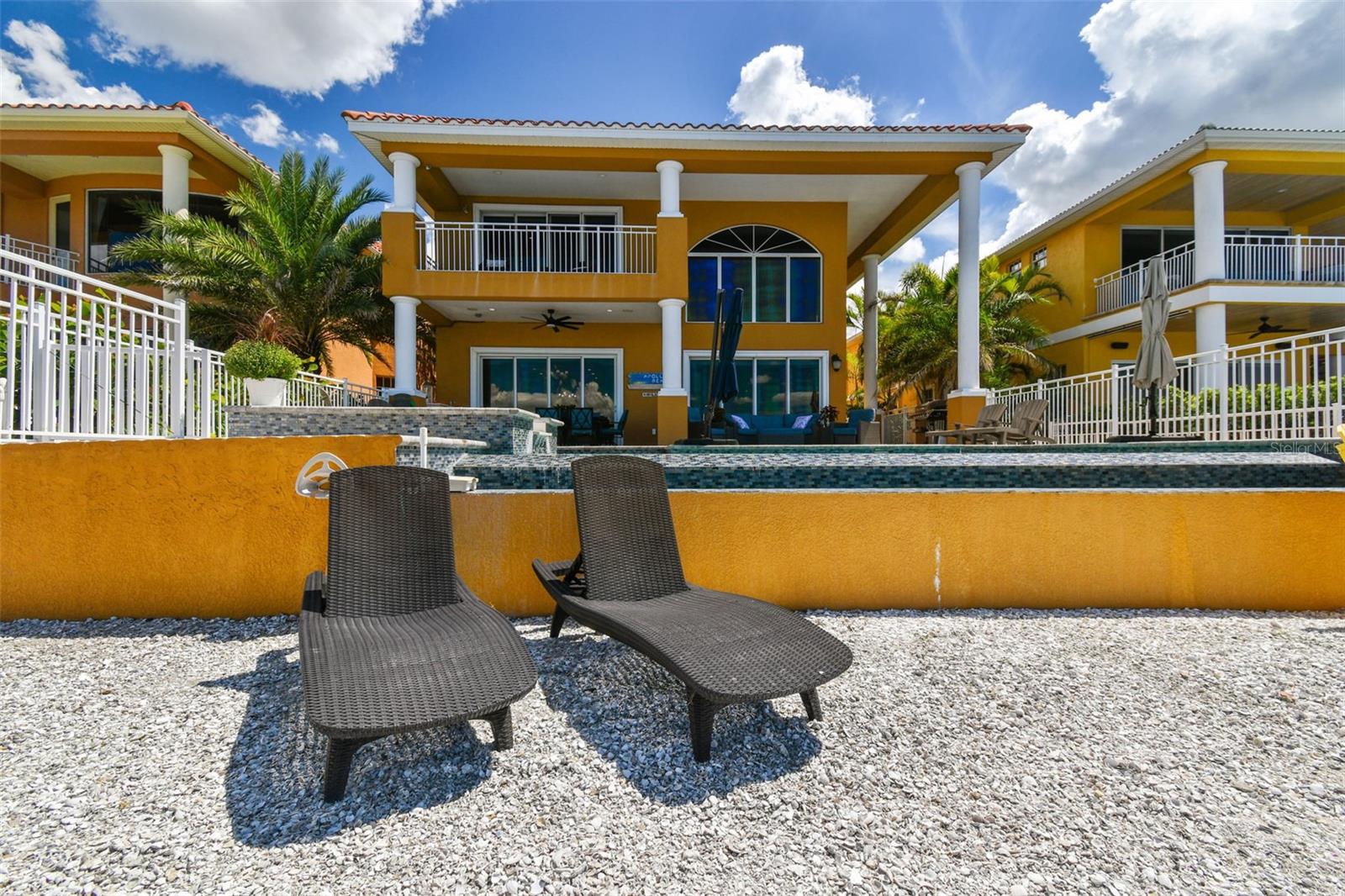 BAY VISTA - Residential