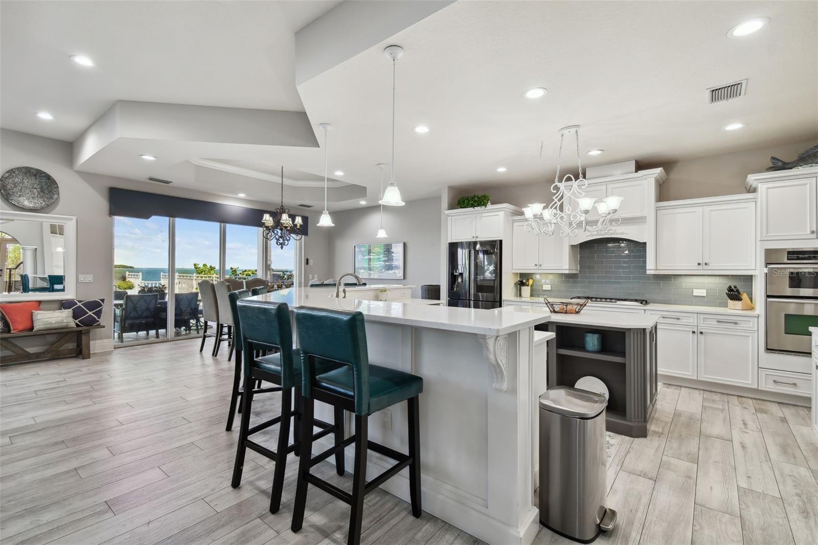 BAY VISTA - Residential