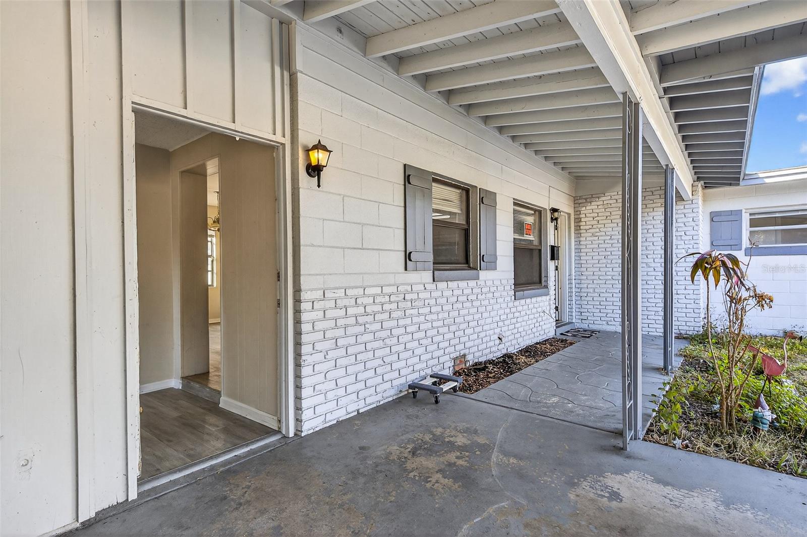 1900 FREEPORT STREET