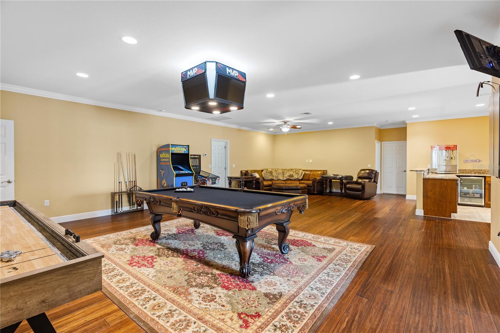 LAKE DAVIS RESERVE A & B - Residential