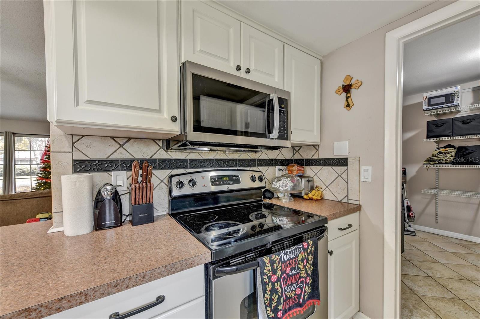 STRAITS SUB - Residential