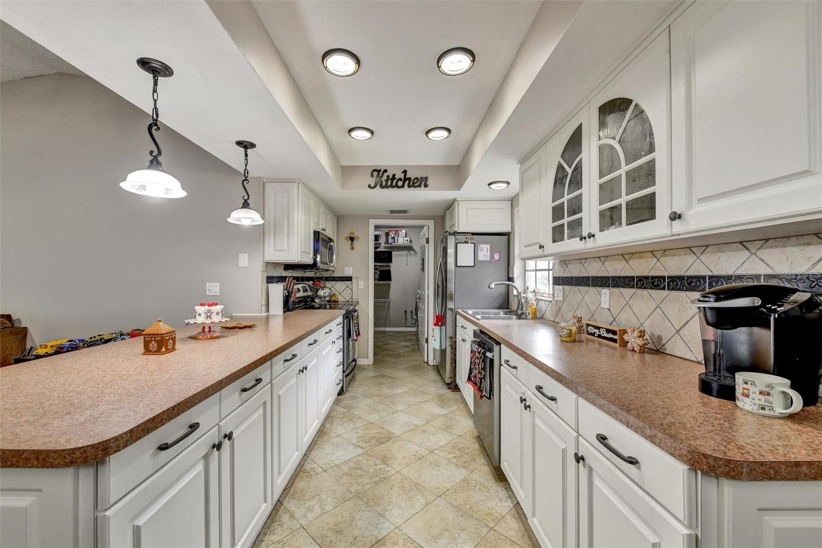 STRAITS SUB - Residential