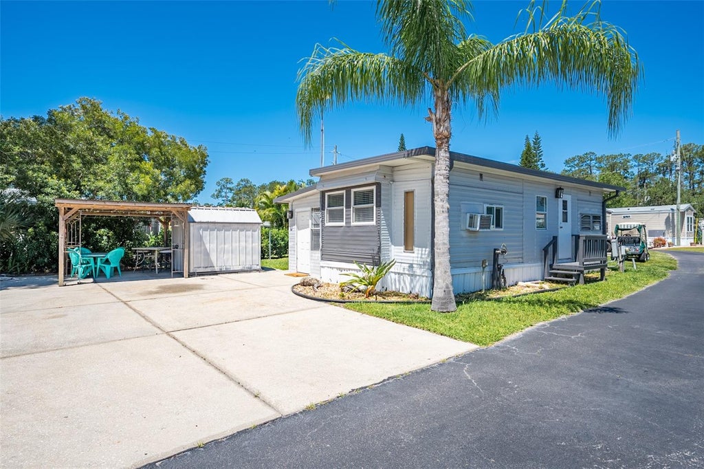 Photo of 1379 Mainsail Lane, Saint Cloud, FL 34771 (MLS # S5158912)