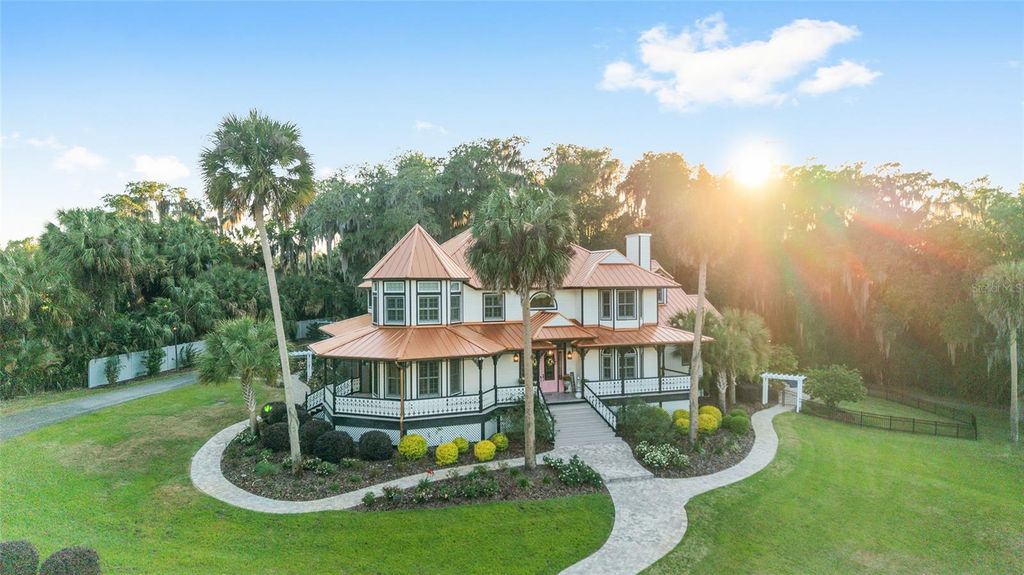 Photo of 22620 Highway 441 N, Micanopy, FL 32667 (MLS # OM723005)