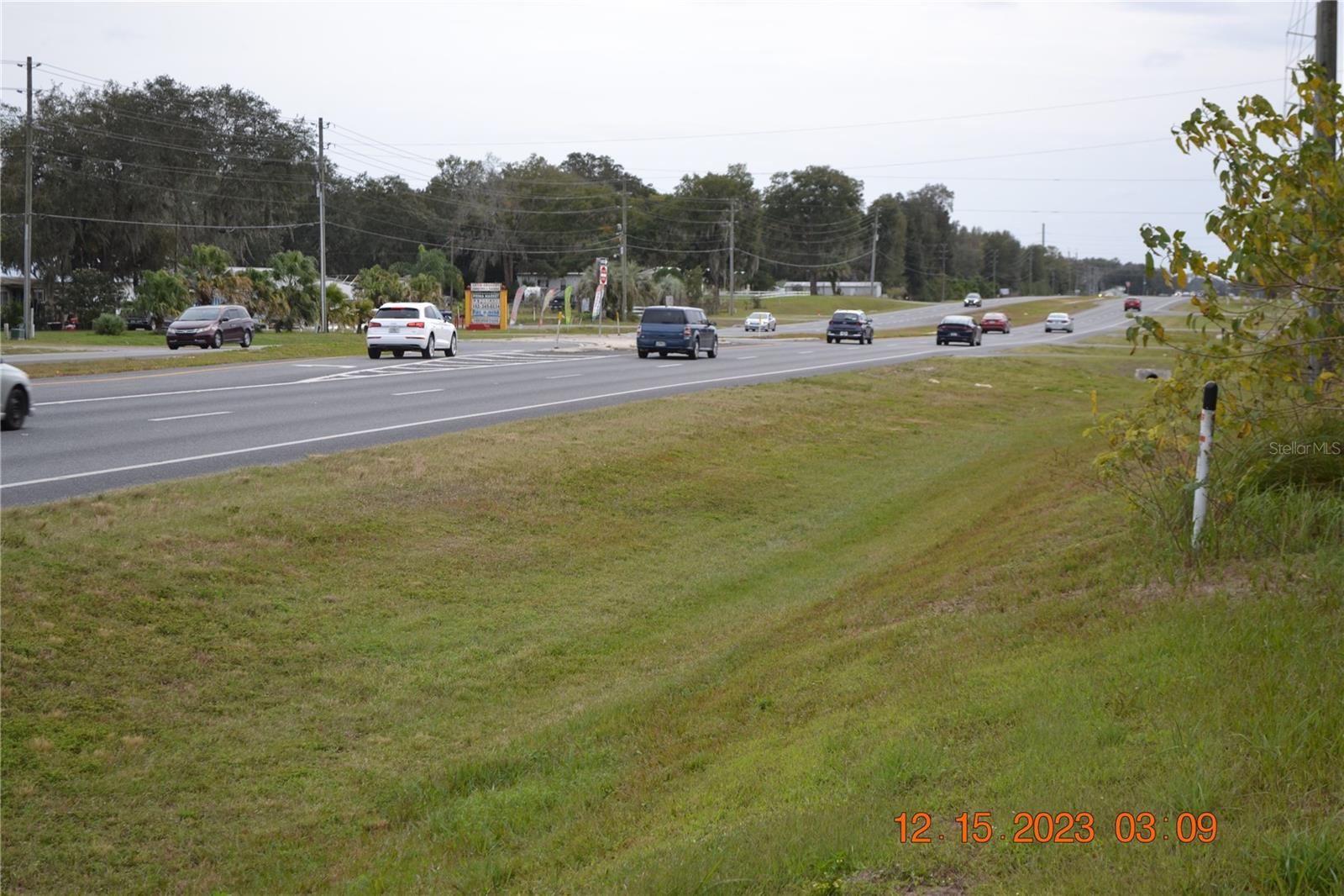 Photo 10 of 11 of 16684 and 16690 S US HIGHWAY 301 house