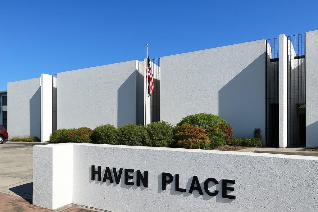 Photo of 503 Avenue B NW #503, Winter Haven, FL 33881 (MLS # P4938108)