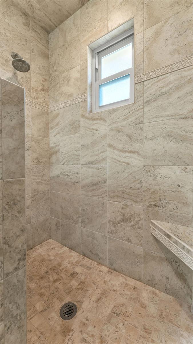 VILLAS BY LAKE - Residential