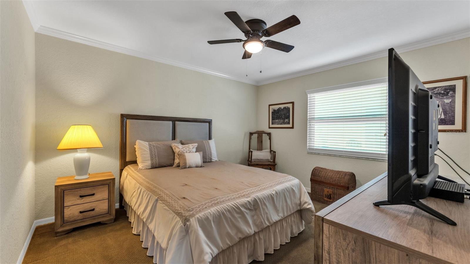 VILLAS BY LAKE - Residential