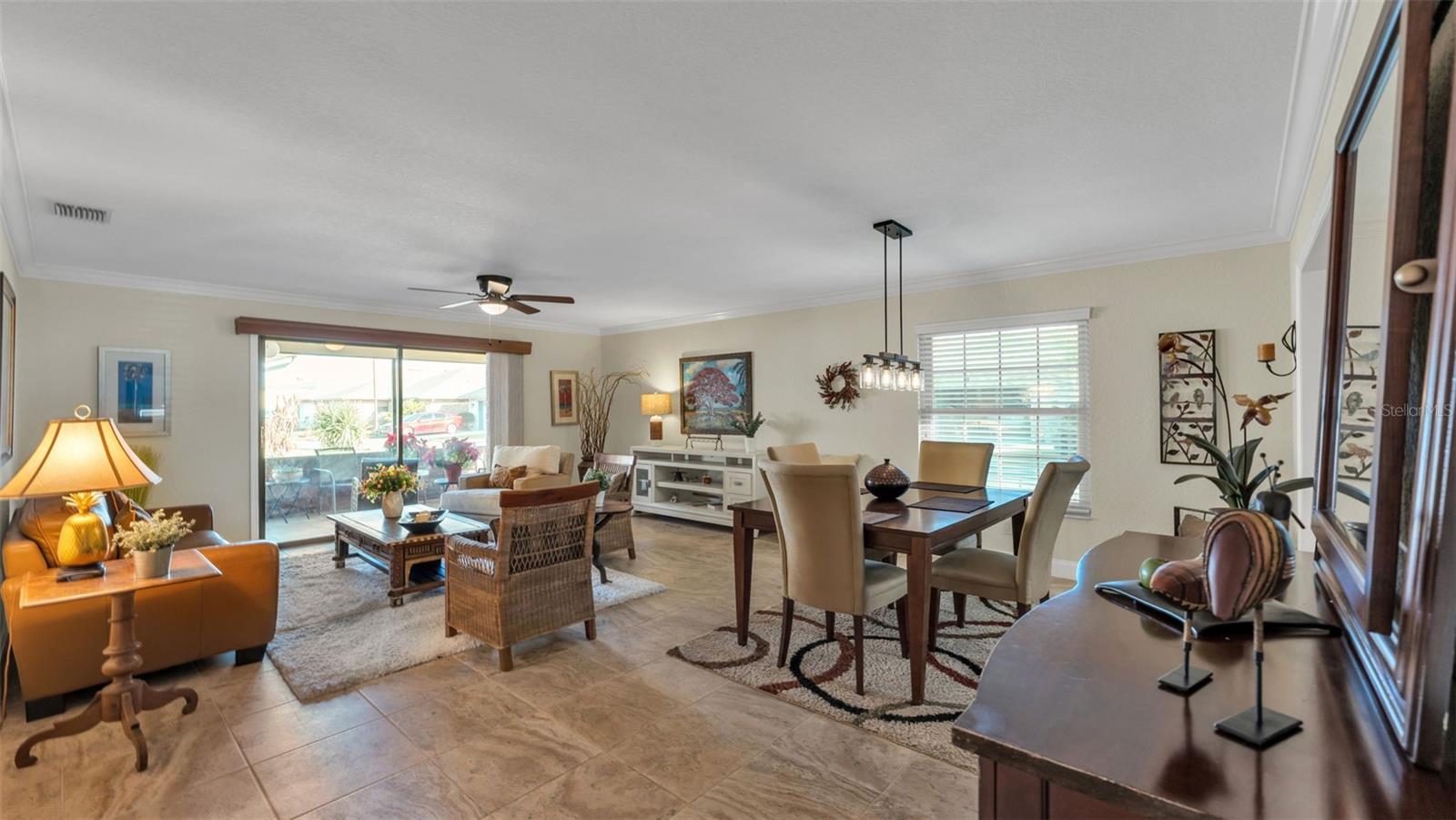 VILLAS BY LAKE - Residential