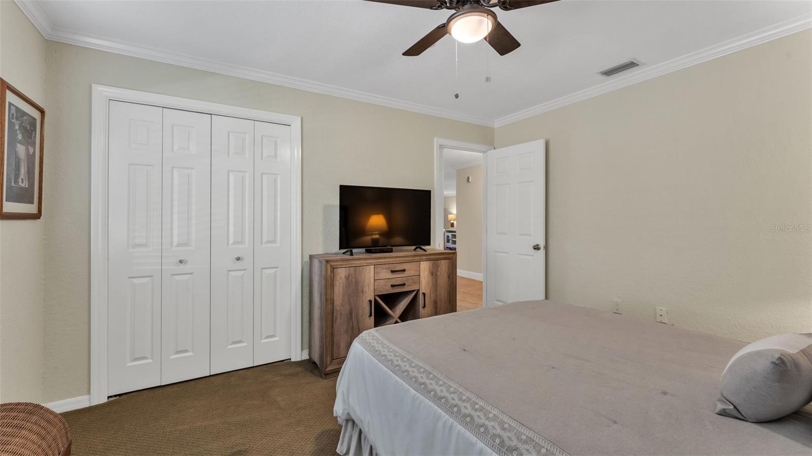 VILLAS BY LAKE - Residential