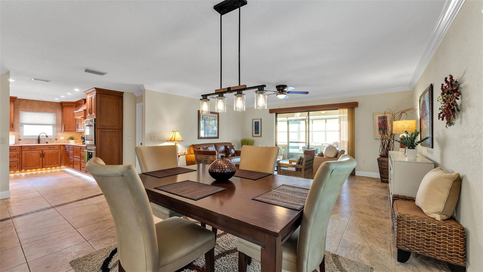 VILLAS BY LAKE - Residential