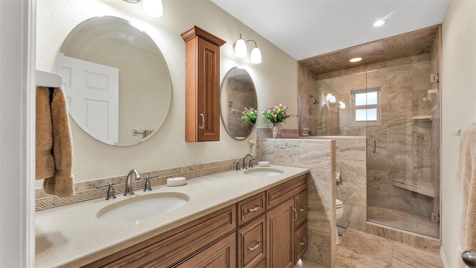 VILLAS BY LAKE - Residential