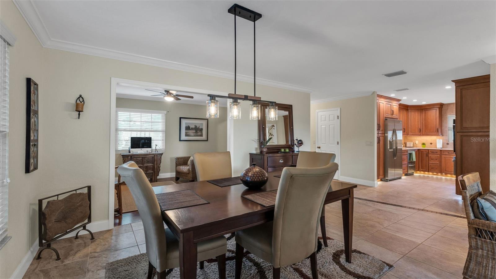 VILLAS BY LAKE - Residential