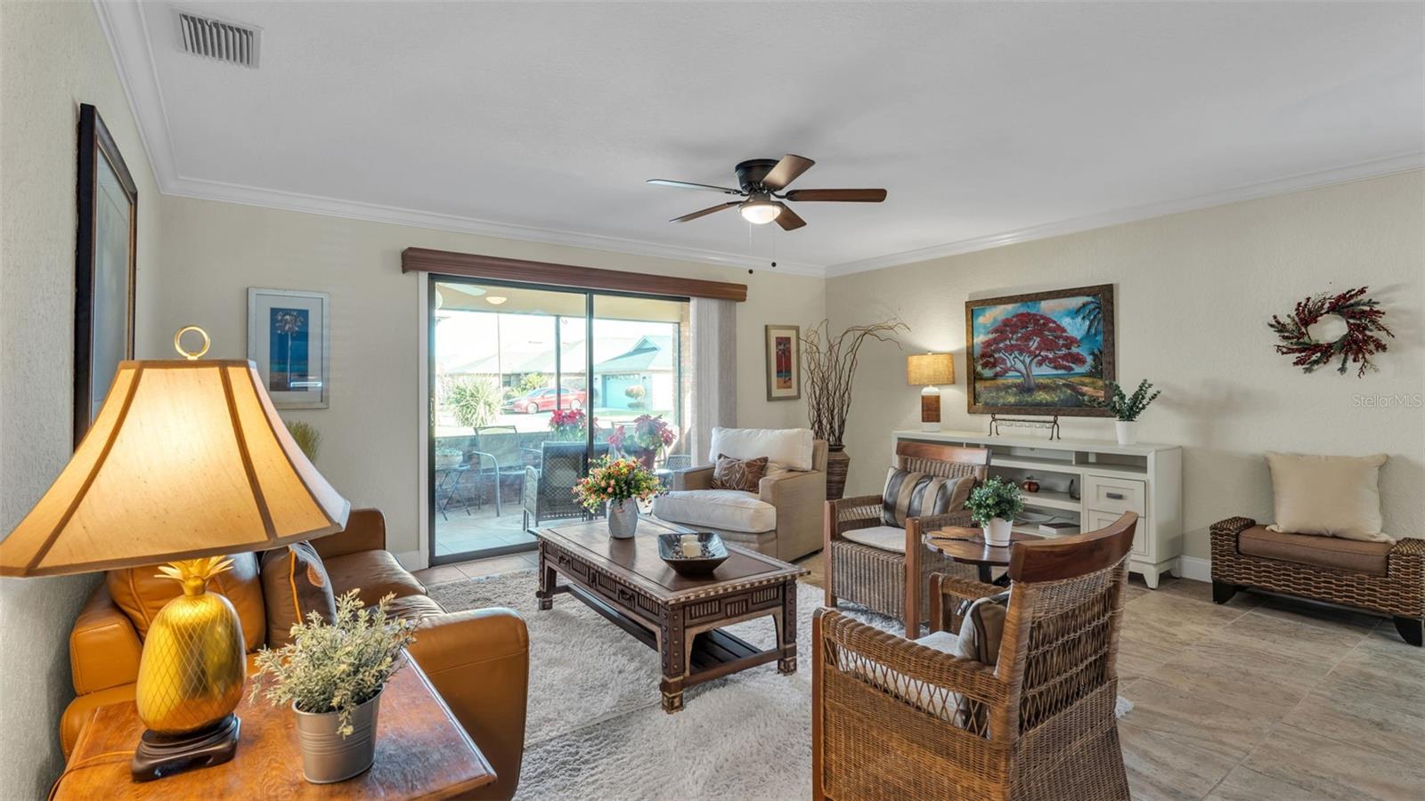 VILLAS BY LAKE - Residential