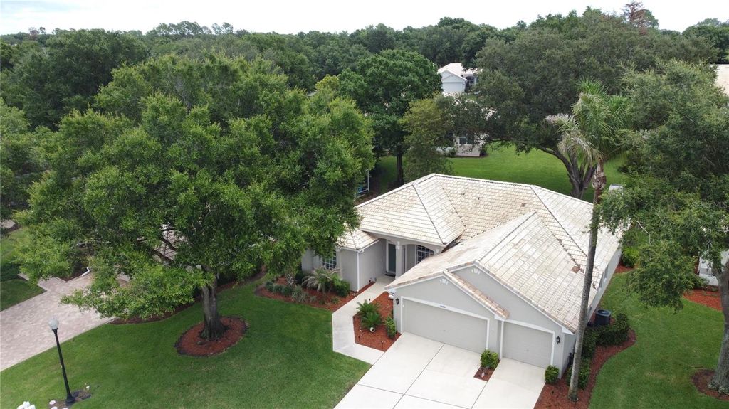 Photo of 2112 Saint Ives Court, Clermont, FL 34711 (MLS # G5114395)