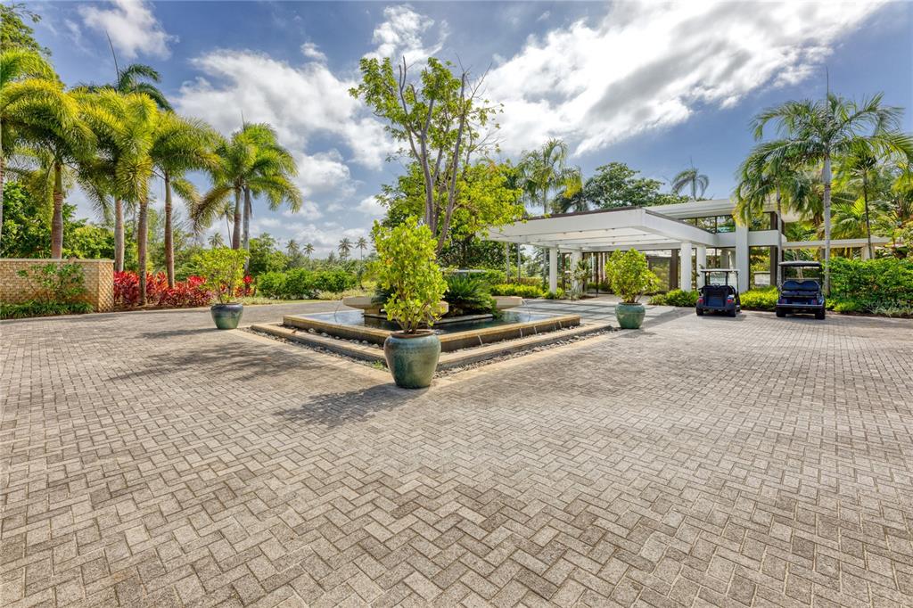 DORADO BEACH - Residential
