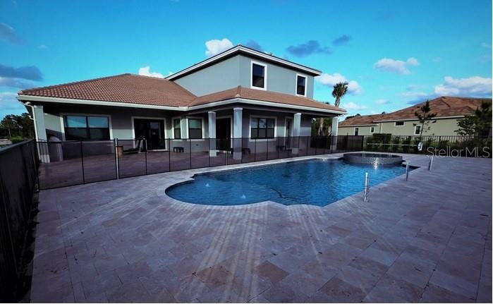 2912 SW ENGLISH GARDEN DRIVE