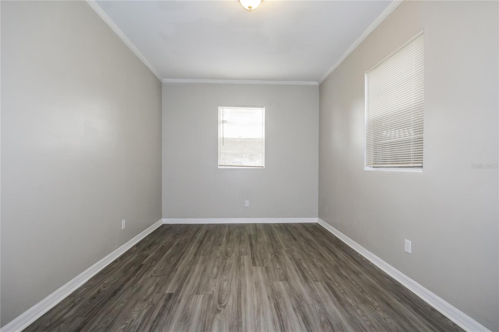 LAKE VIEW PARK SUB - Residential Lease