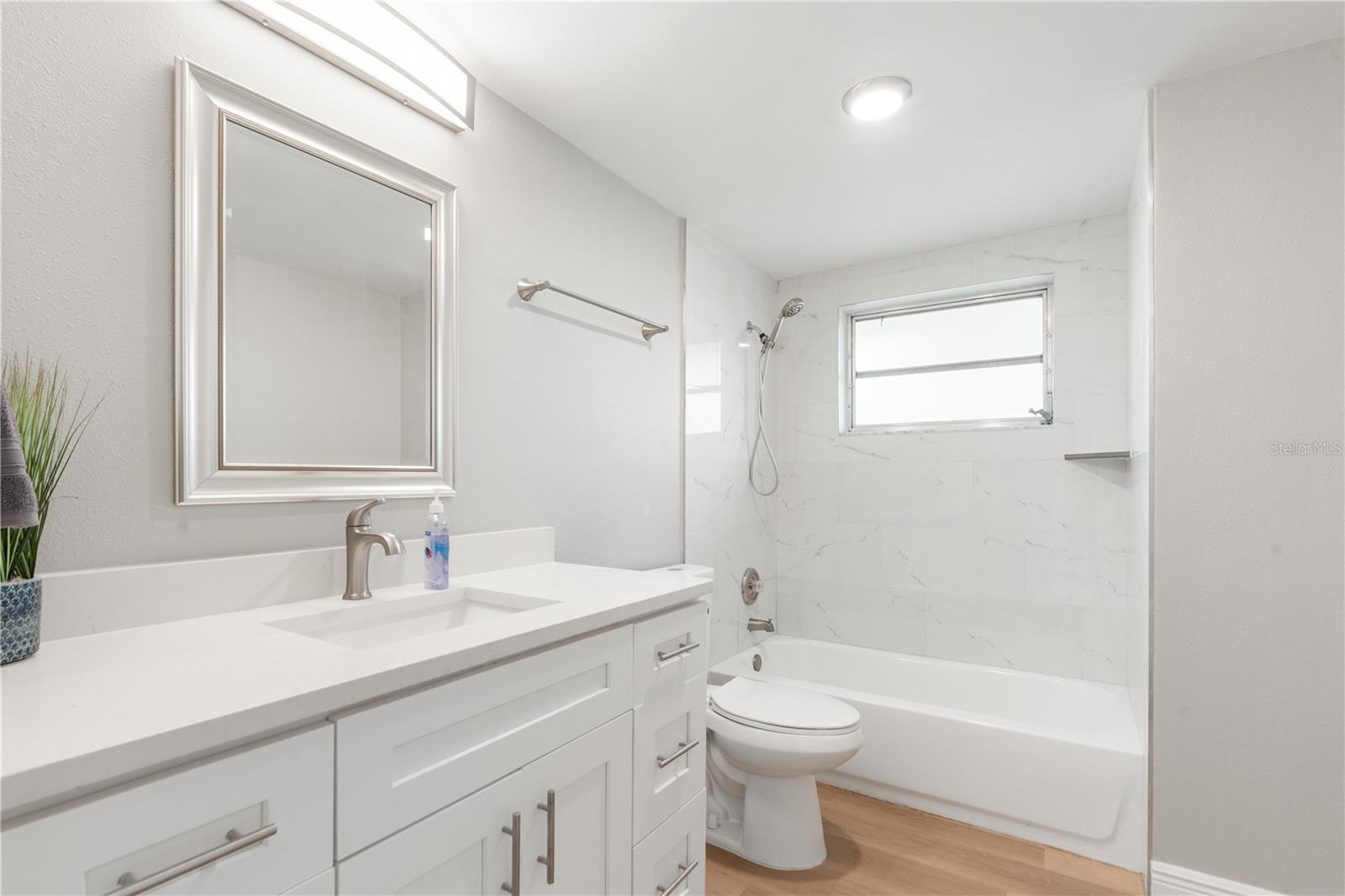 FLOR A MAR - Residential