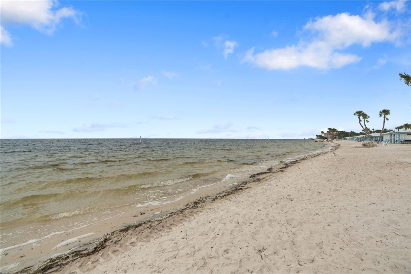 FLOR A MAR - Residential