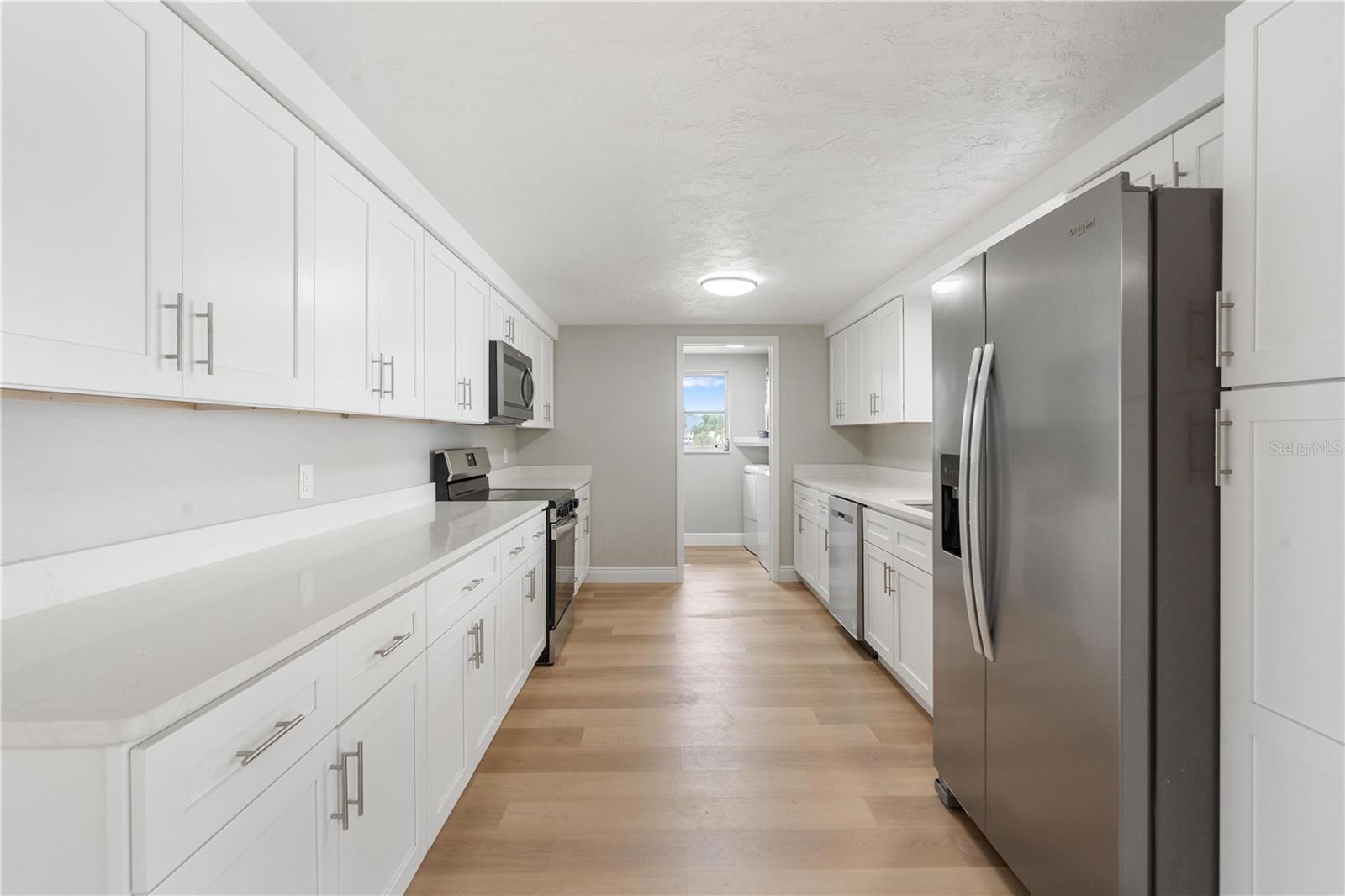 FLOR A MAR - Residential