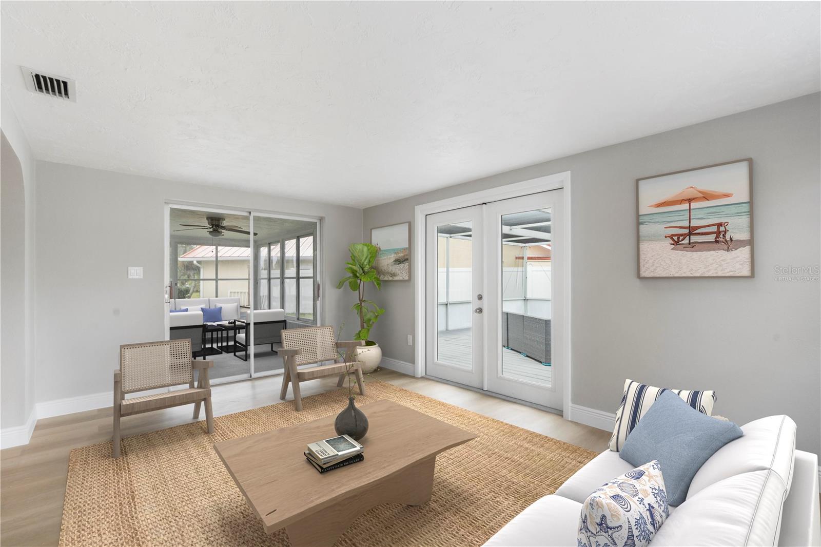 FLOR A MAR - Residential