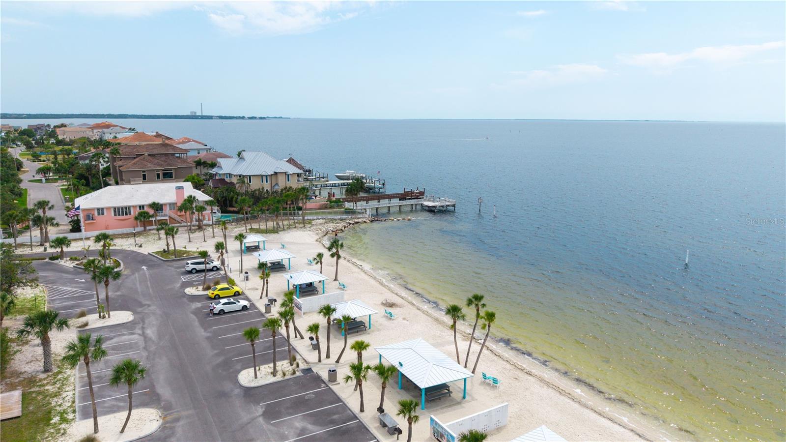 FLOR A MAR - Residential