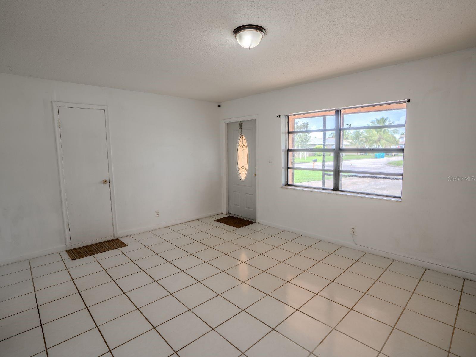 717 NW 1ST STREET
