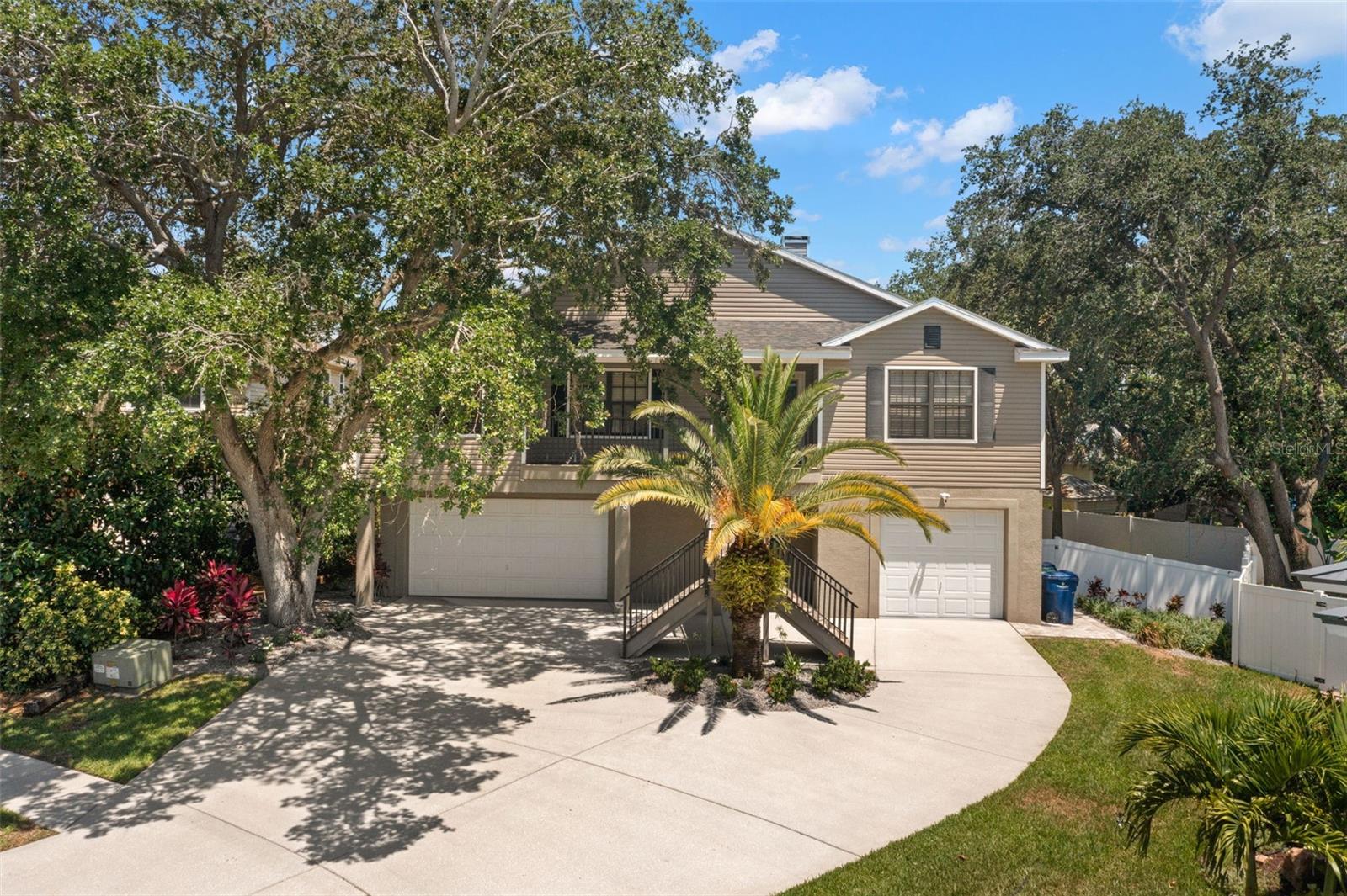 View PALM HARBOR, FL 34683 house