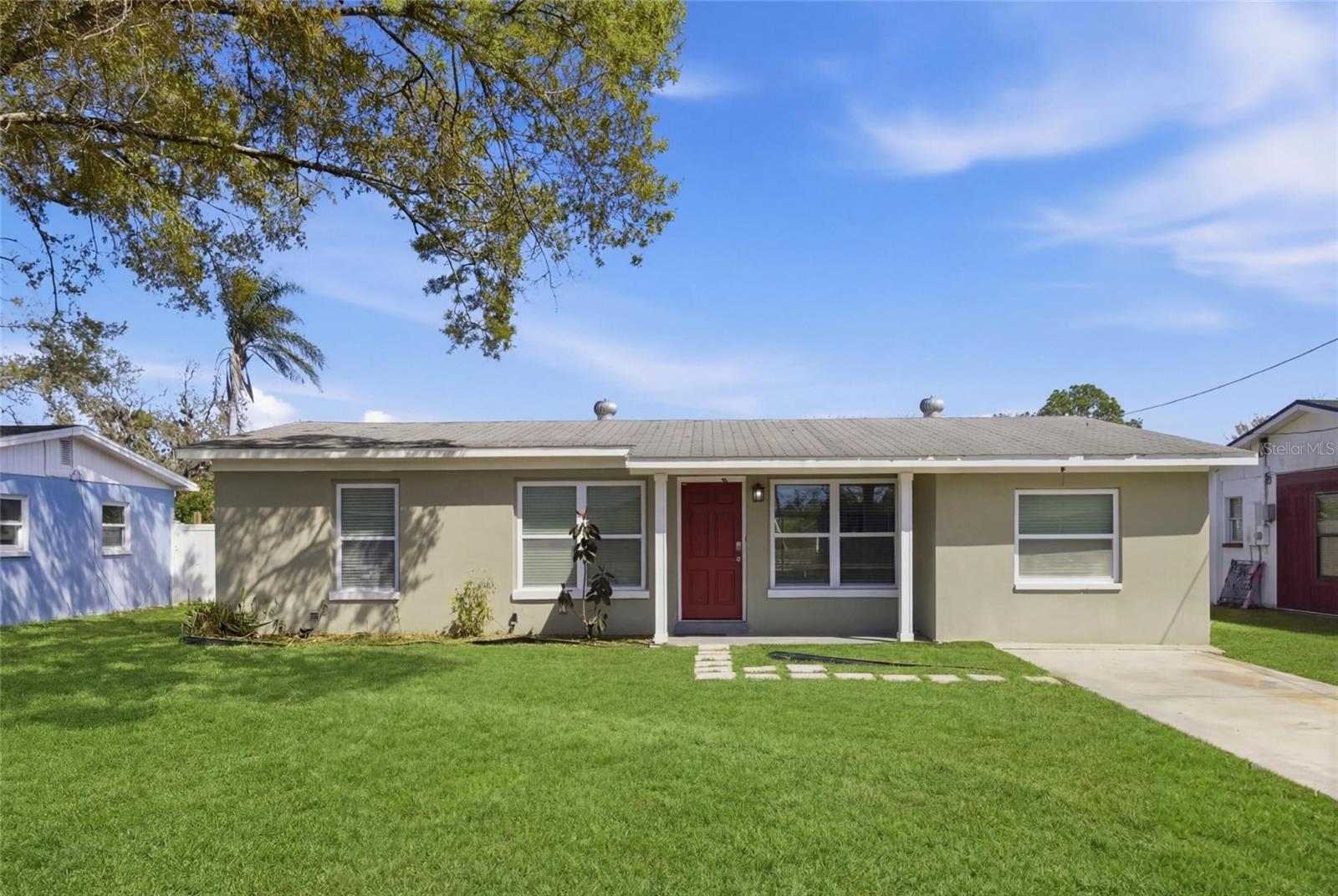 8609 CHINABERRY DRIVE