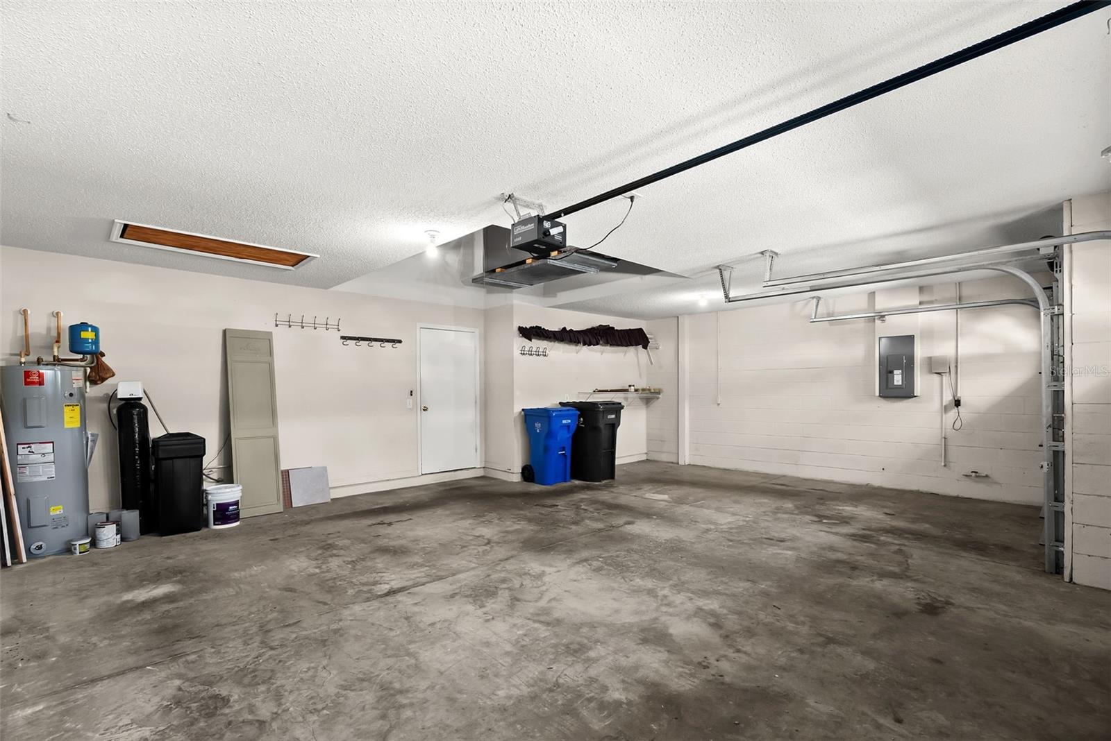 VILLAROSA N - Residential Lease