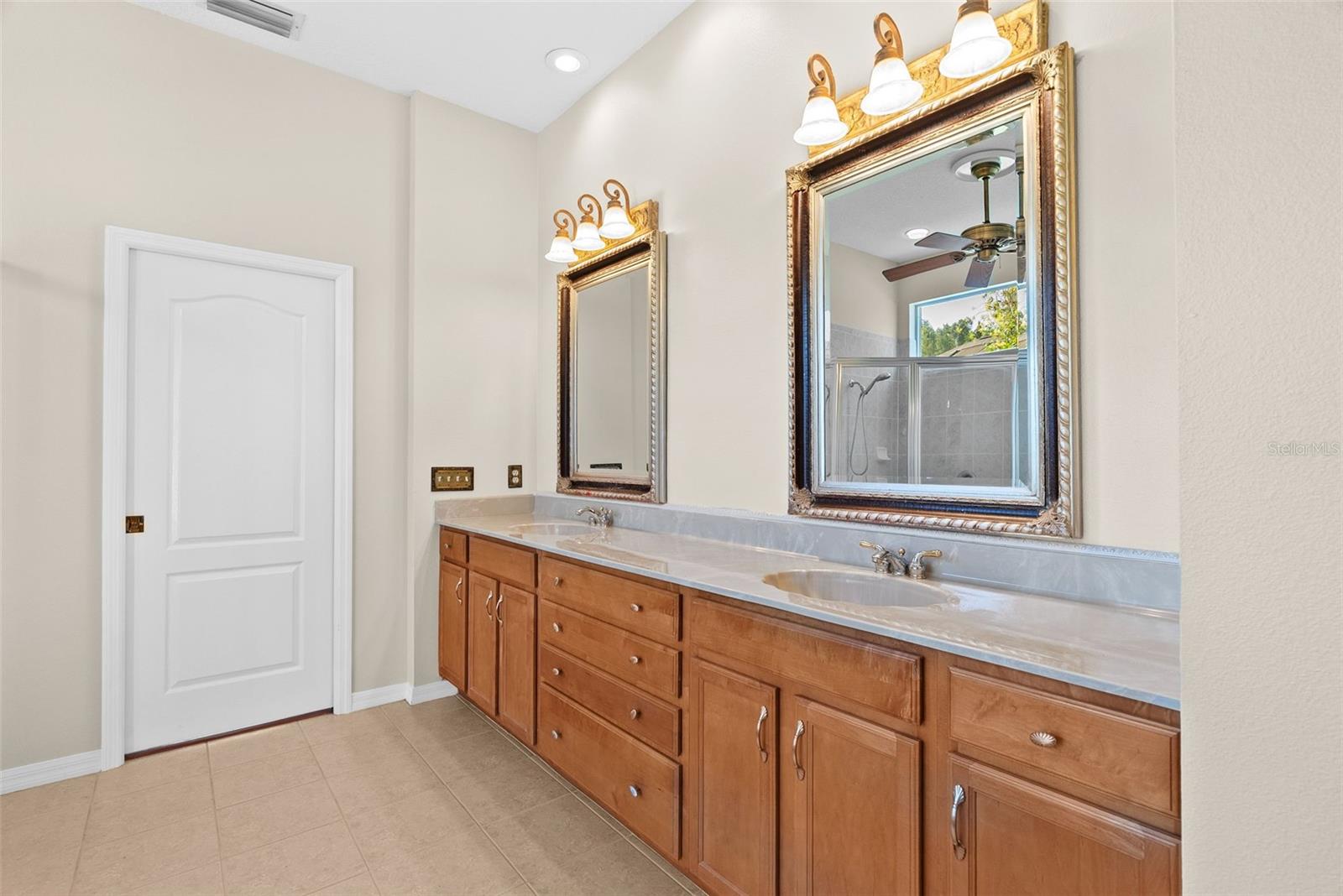 VILLAROSA N - Residential Lease