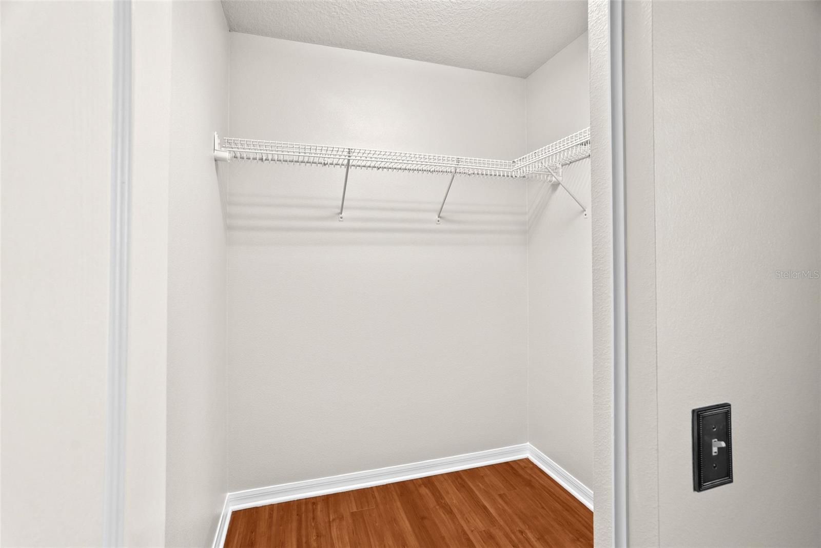 VILLAROSA N - Residential Lease