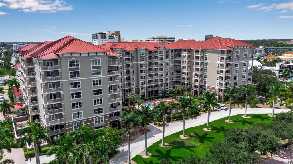 Photo of 808 3rd Avenue W #307, Bradenton, FL 34205 (MLS # A4702529)