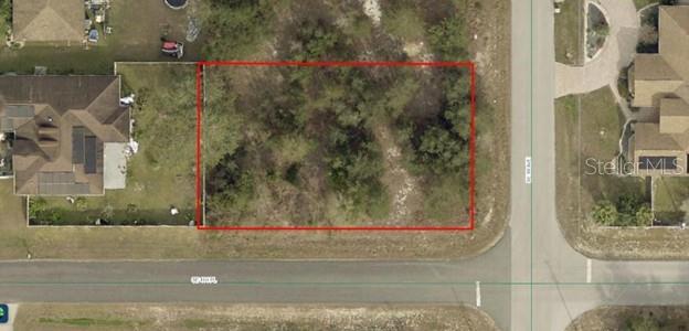 Located in the heart of Summerfield, this 0.22-acre residential lot (72' x 126') offers an excellent opportunity to build your dream home. NO flood zone, with NO wetlands or endangered species concerns, it's a prime site for development. Surrounded by existing homes, this peaceful yet growing neighborhood provides a sense of community with NO HOA.
Enjoy the convenience of being just minutes from The Villages, Belleview, and Ocala—offering easy access to shopping, dining, medical facilities, and entertainment. The Villages’ Mulberry Shopping Plaza, featuring Publix, restaurants, medical offices, a convenience store, and a VA clinic, is just a short drive away. Families will also appreciate proximity to Harbour View Elementary and Lake Weir Middle School. Don’t miss this great opportunity in a desirable location!
Owners plans changed. Great Opportunity, not to miss.