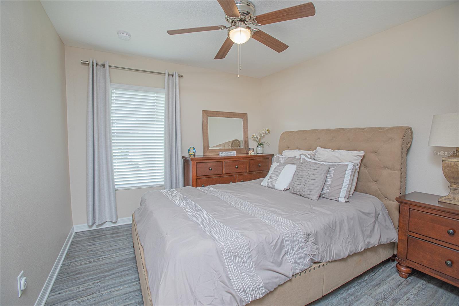 LAKESIDE PARK ESTATES - Residential