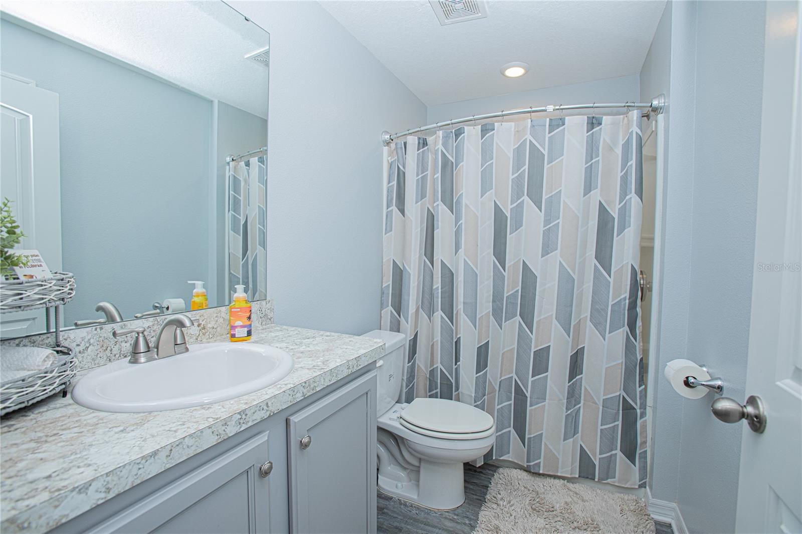 LAKESIDE PARK ESTATES - Residential