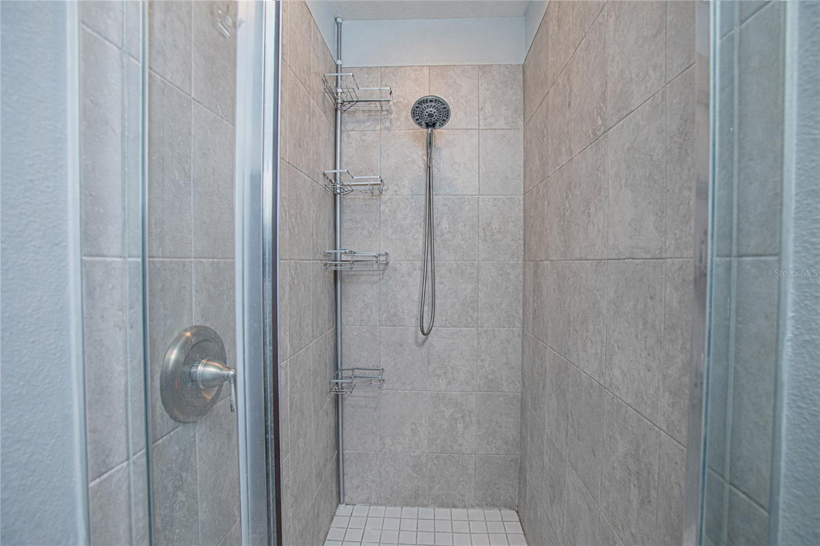 LAKESIDE PARK ESTATES - Residential