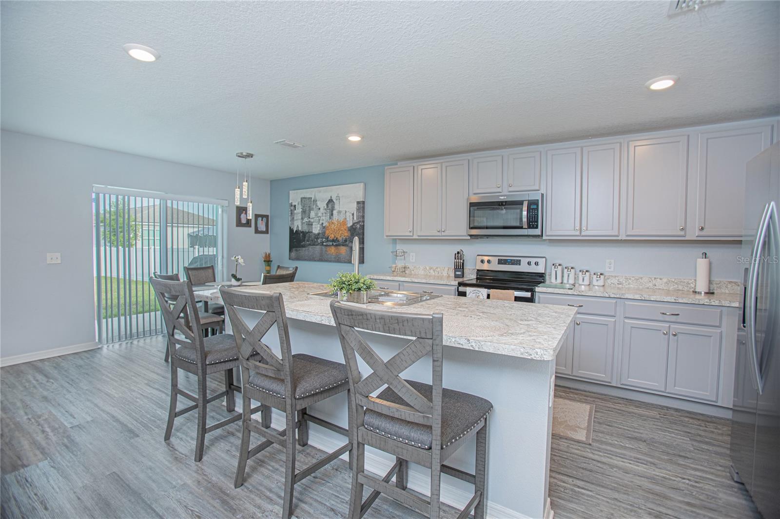 LAKESIDE PARK ESTATES - Residential