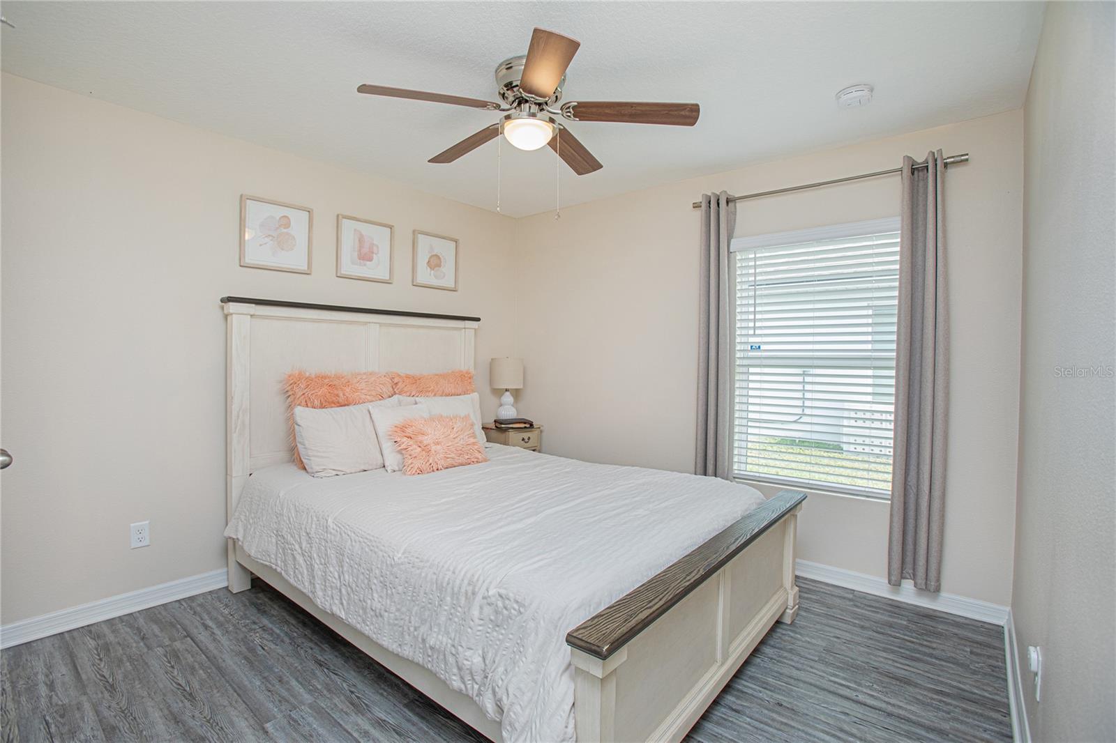 LAKESIDE PARK ESTATES - Residential