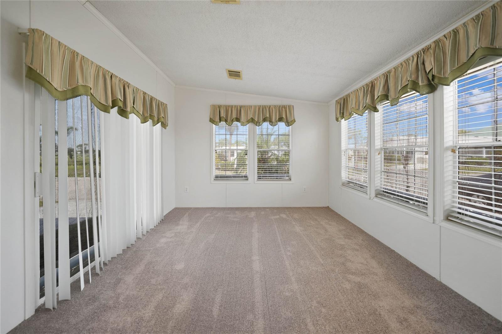 MAPLE LEAF ESTATES - Residential