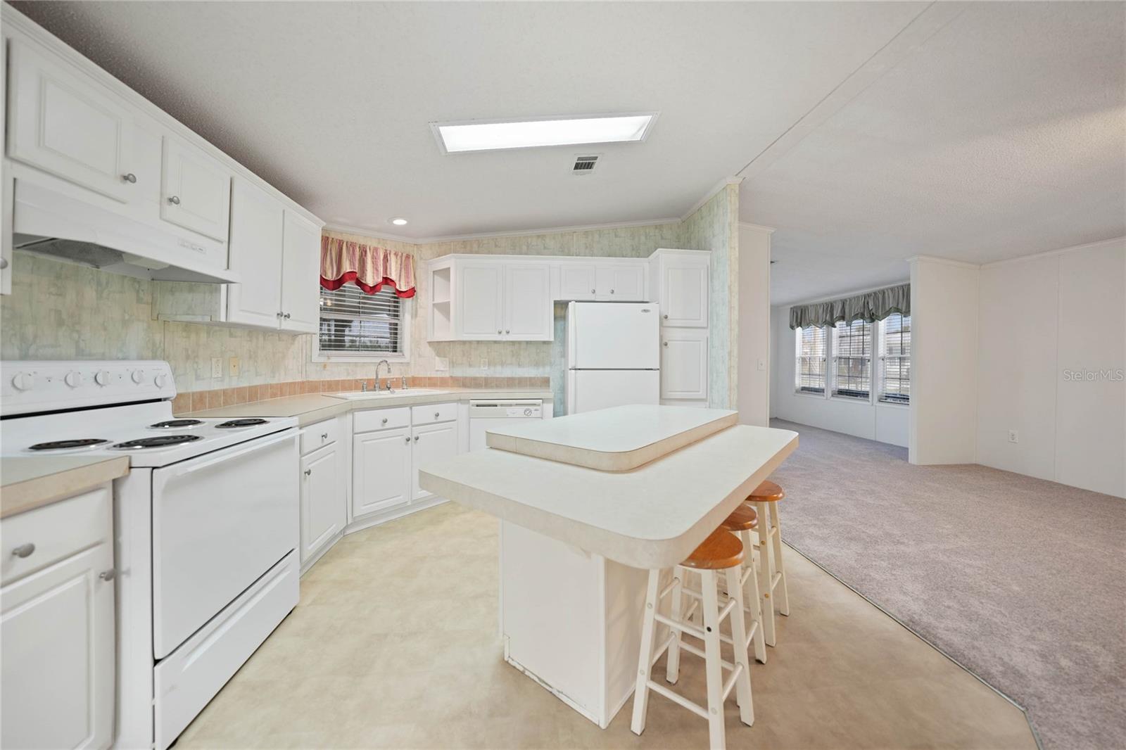 2100 KINGS HIGHWAY 517