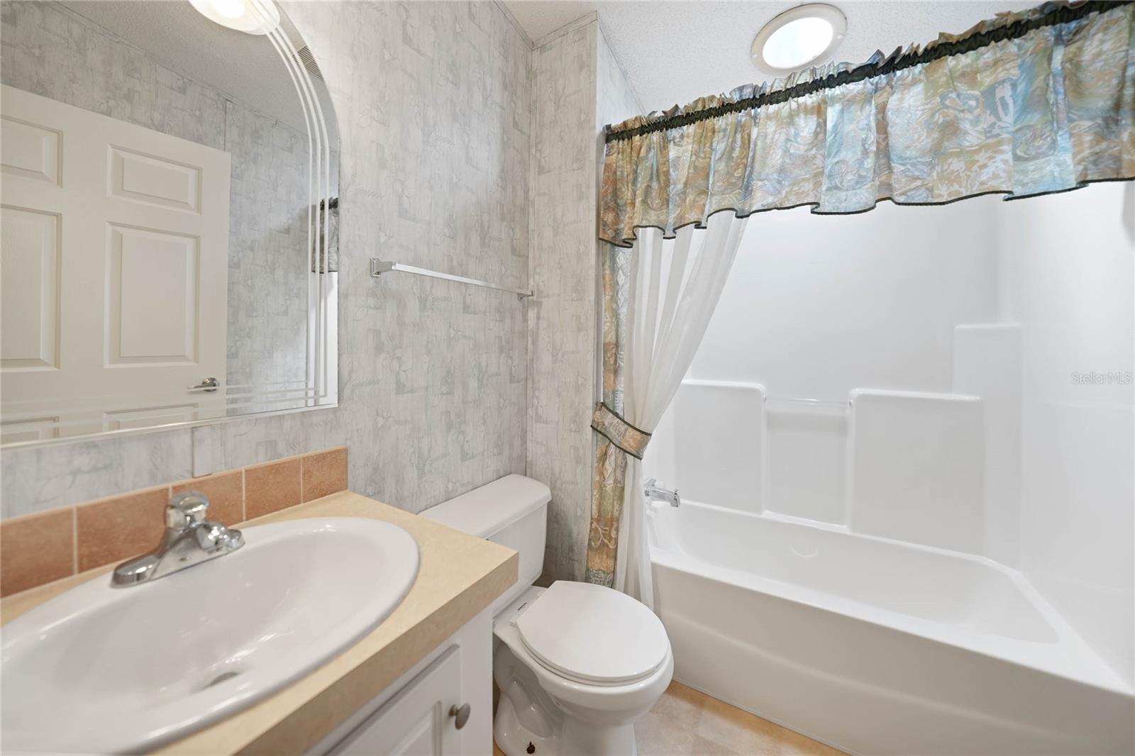 MAPLE LEAF ESTATES - Residential