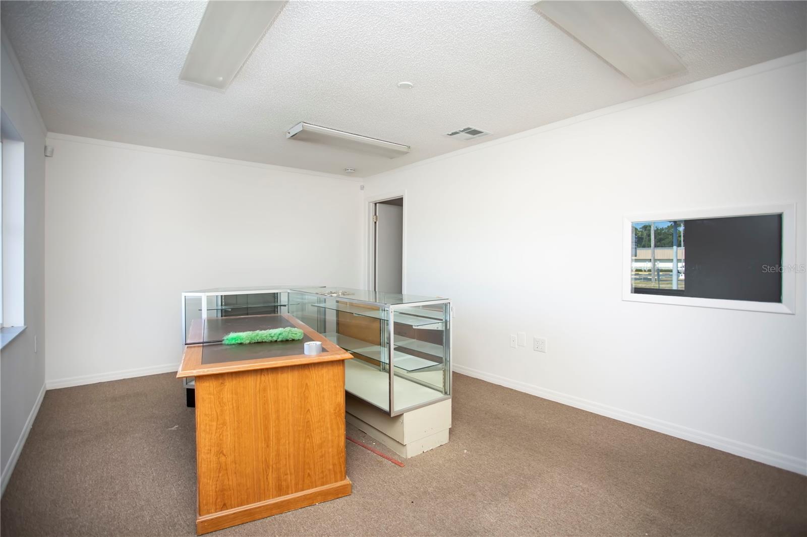 7150 CONGRESS STREET